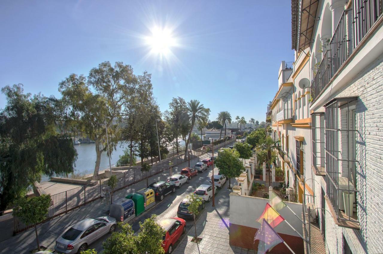 Betis Deluxe Riverside Siviglia Esterno foto